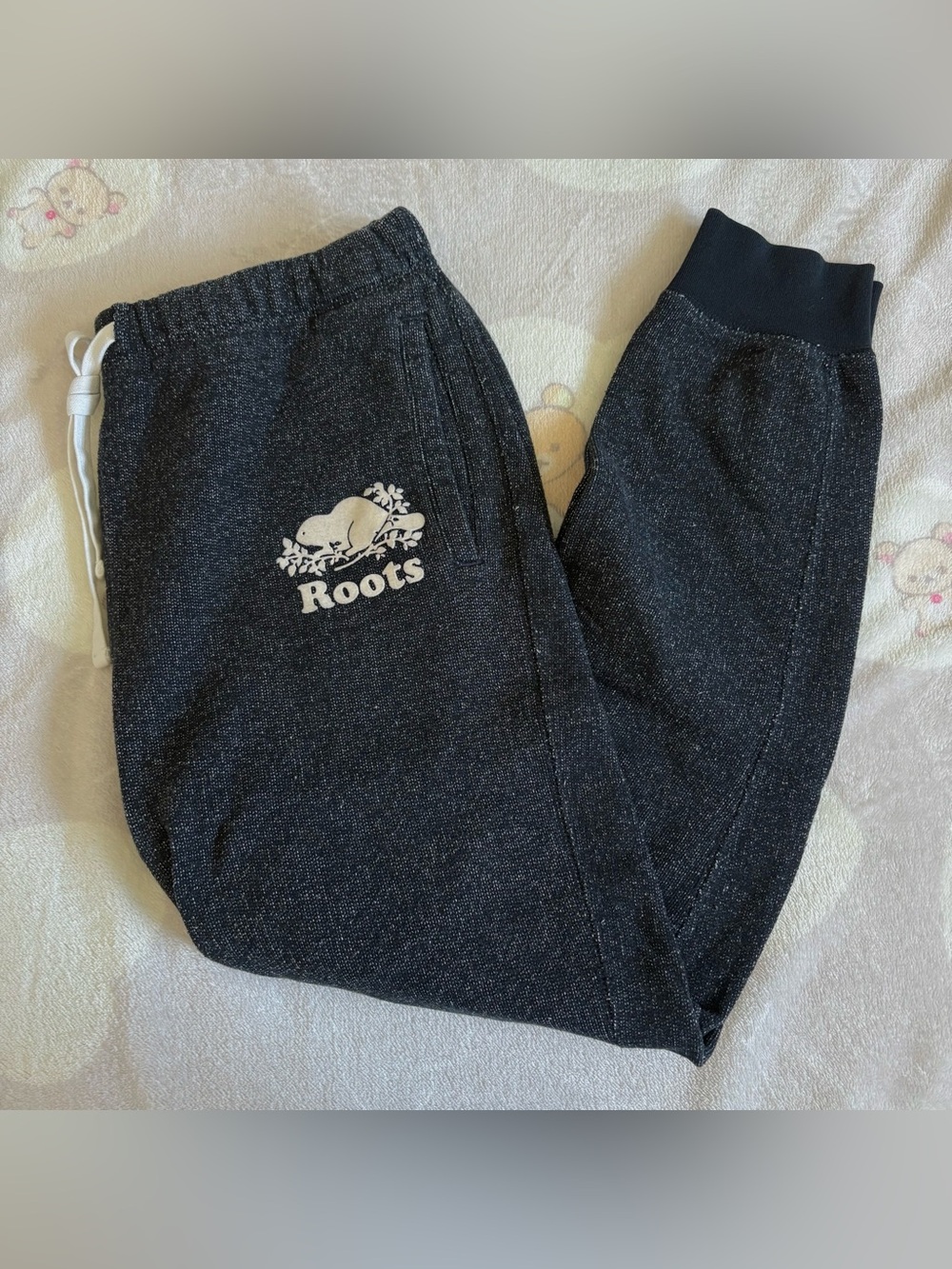 ROOTS Women’s Size Med Jogger Sweatpants Black Pepper Design Comfy Athleisure